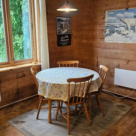 V Hardangerfjorden Apartamento Utne